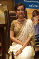 Akshara Haasan New Photos
